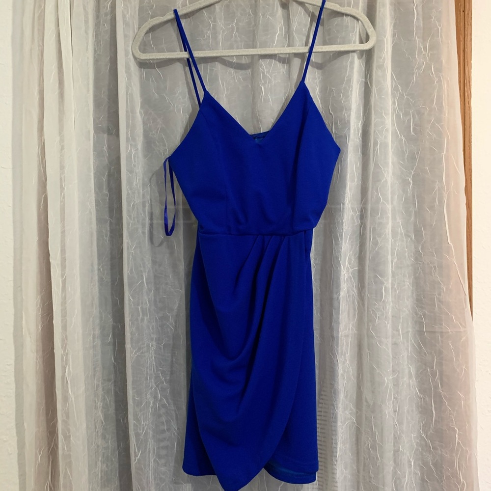 Blue strappy short dress
